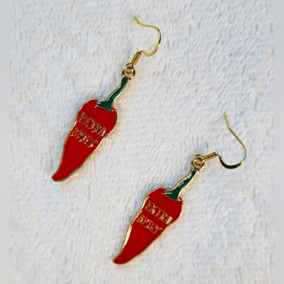Hot Pepper Statement Dangle Earrings / Pierced - Picture 3 of 6